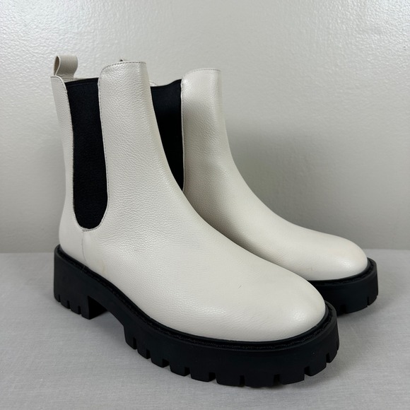 Michael Kors Shoes - Michael Kors Women's 9.5 Chelsea Boots Cream White Leather Lug Sole y2k